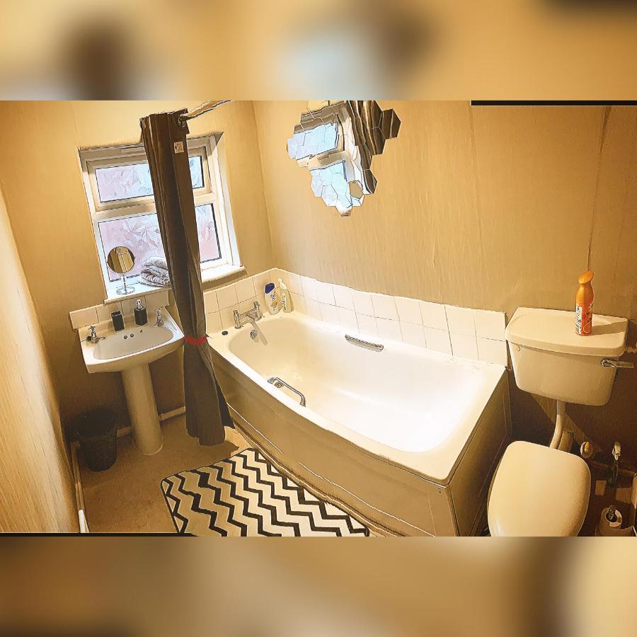 Double Room Bentilee Bucknall  Zewnętrze zdjęcie