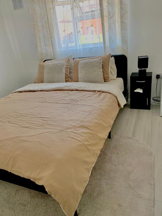 Double Room Bentilee Bucknall  Zewnętrze zdjęcie