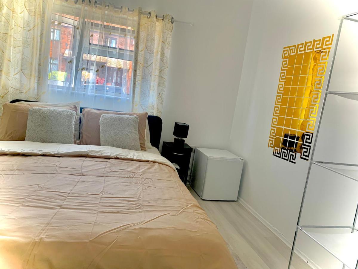 Double Room Bentilee Bucknall  Zewnętrze zdjęcie