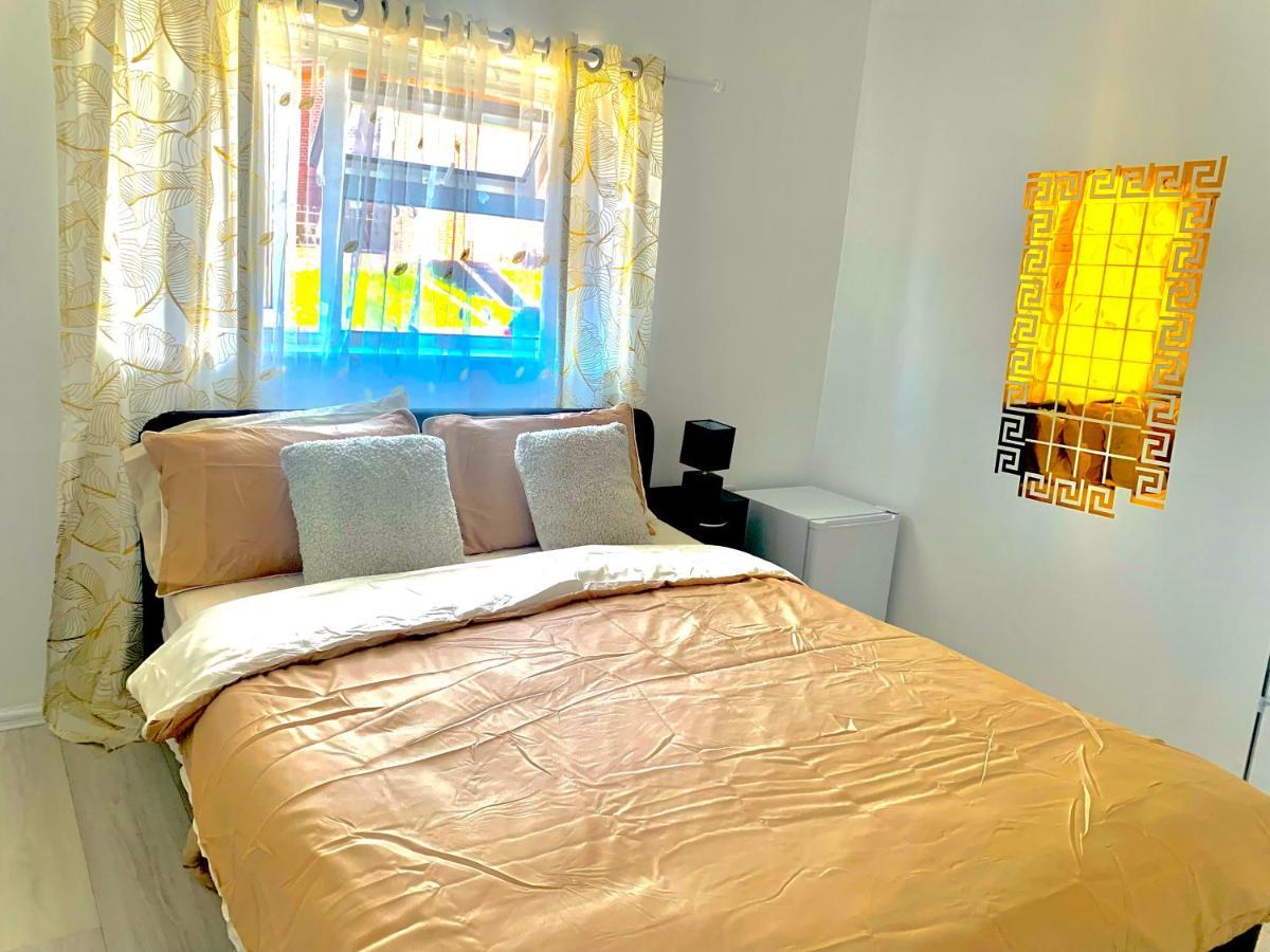 Double Room Bentilee Bucknall  Zewnętrze zdjęcie