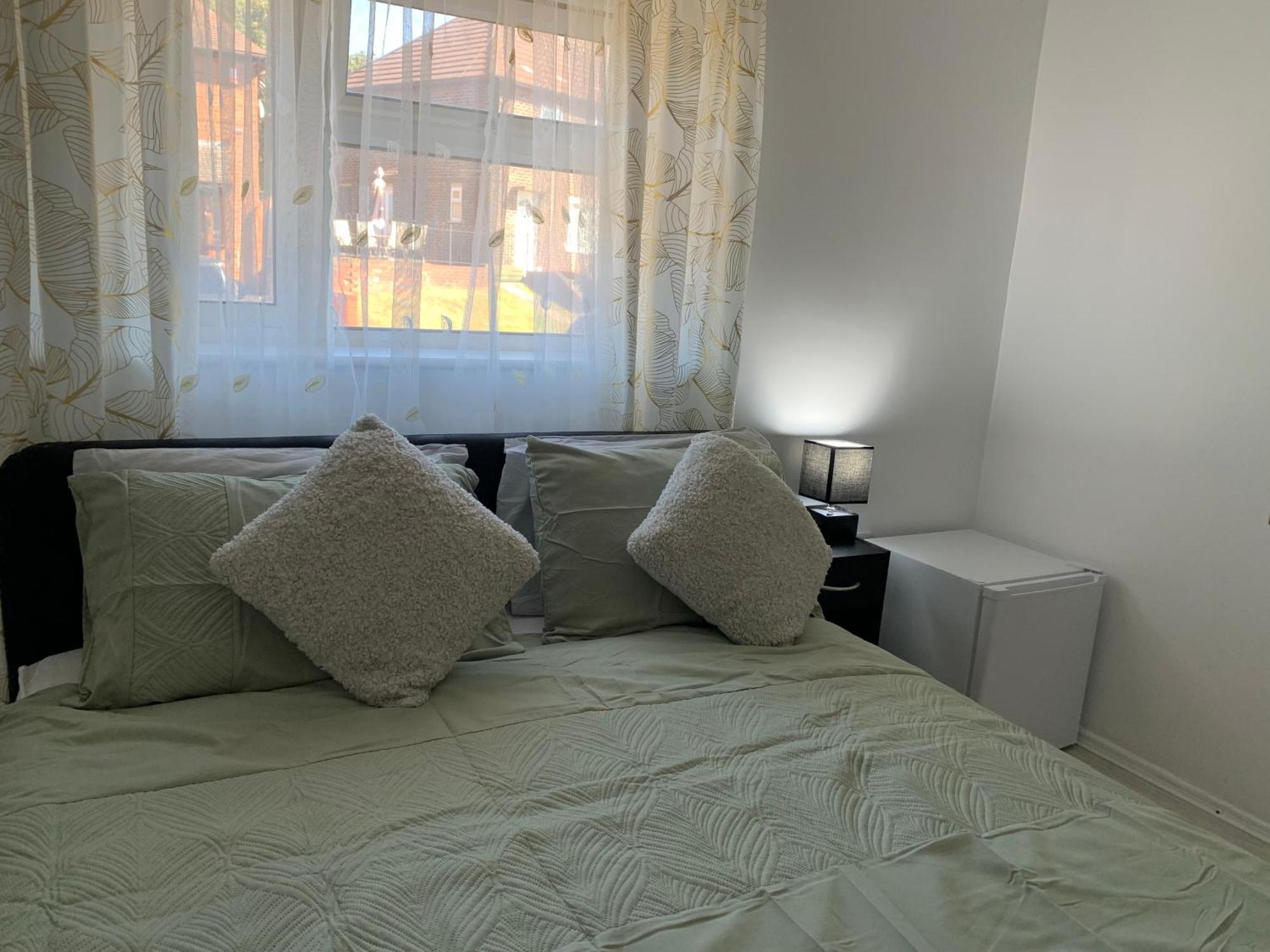 Double Room Bentilee Bucknall  Zewnętrze zdjęcie